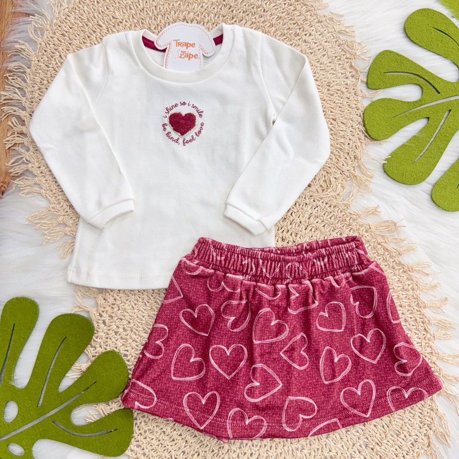 Conj. Blusa I Shine I Smile e Short Saia Corações em Plush - Off White e Vermelho